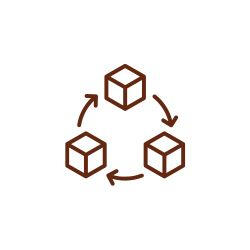 icone-rastreabilidade-omicha.jpg Ícone minimalista marrom com três cubos interligados por setas circulares, simbolizando o processo técnico de rastreabilidade do cacau nos chocolates da Omicha.